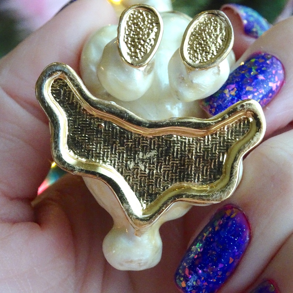 Rucinni Swarovski Crystal French Poodle Cream Enamel Trinket Pill Box Decoration - Picture 9 of 10